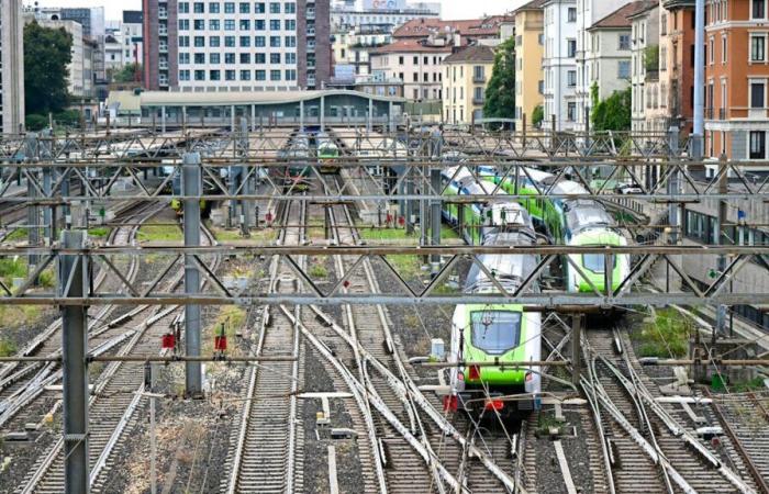 Para evitar retrasos, un tren italiano sale… temprano