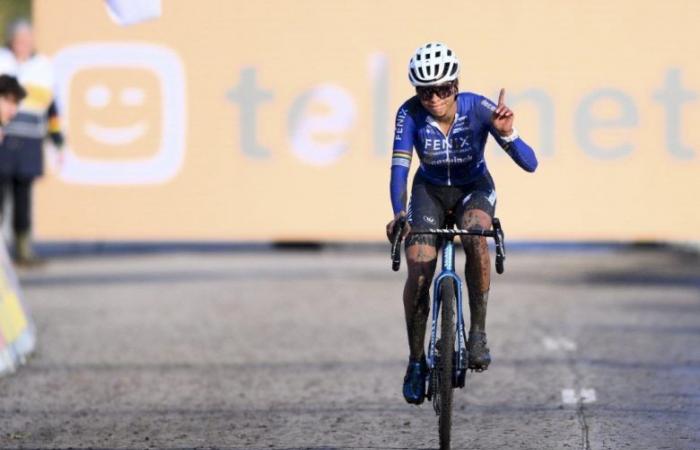 Ciclocross. Ciclismo. Superprestigio – Ceylin Alvarado firma manifestación en solitario en Niel