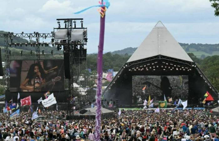 Los fanáticos de Glastonbury están convencidos de que han “resuelto” el cartel principal después de un concierto de una gran estrella estadounidense en el Reino Unido que “regala” su apariencia.