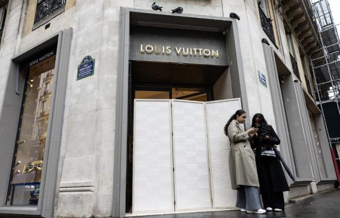 Roban una tienda Louis Vuitton en el distrito VI de París