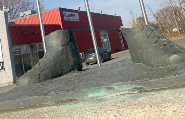 Robo de la estatua de Gilles Villeneuve: el museo pierde la esperanza y considera un reemplazo