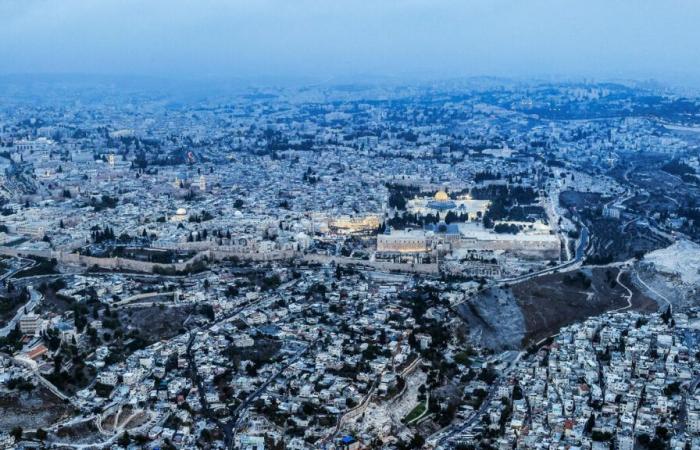 Guerra en Oriente Medio: incendios al oeste de Jerusalén, Israel culpa a los disparos de misiles desde Yemen