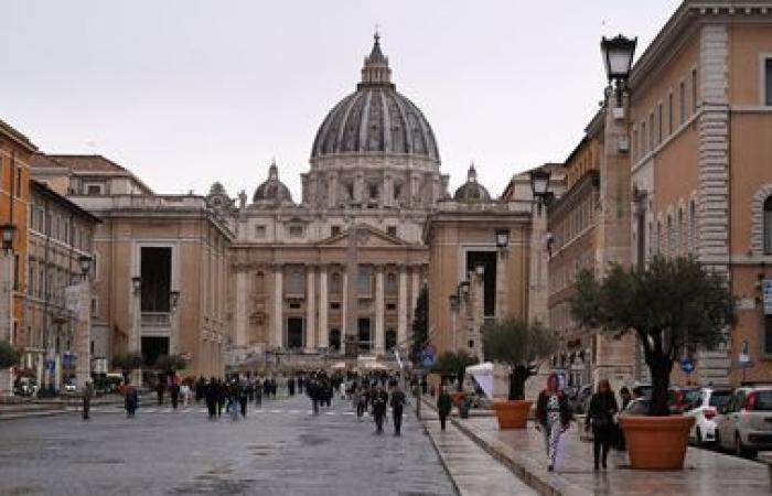 La Basílica de San Pedro en Roma, la iglesia católica más grande del mundo, expuesta por inteligencia artificial