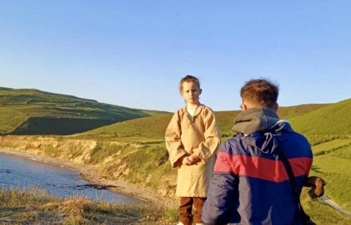 Cómo Arthur, de 8 años, se convirtió en la estrella de un festival de fotografía en Normandía