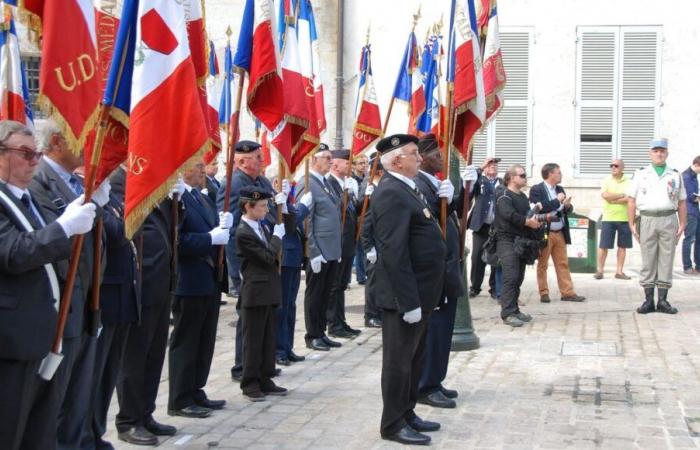 Ceremonia del 11 de noviembre: Matthieu Klespert, Loirétain, de 19 años, es abanderado desde los nueve años