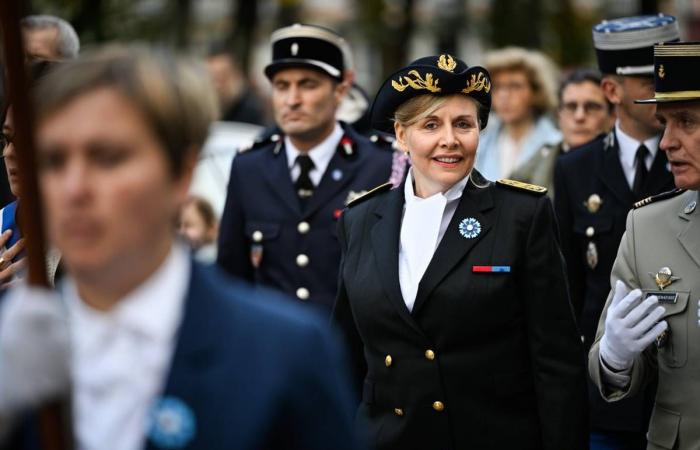 Primera ceremonia de la nueva prefecta de Nièvre, Fabienne Decottignies