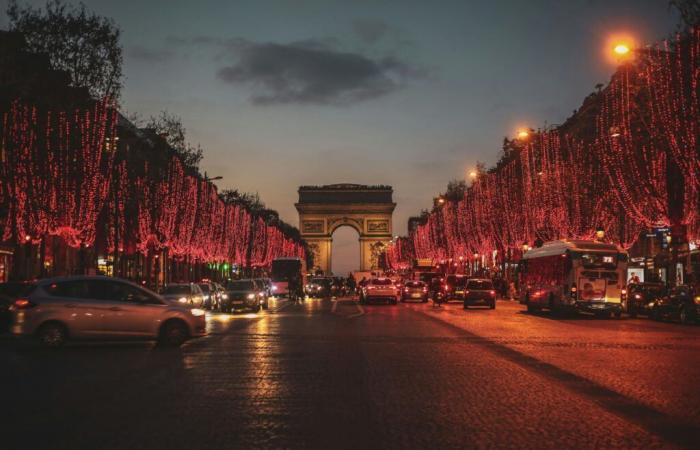 ¿Cuándo y dónde ver las luces navideñas en París?