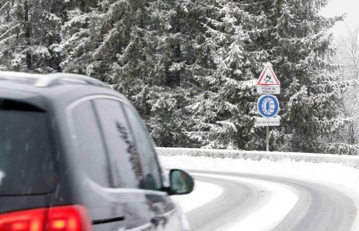 Siete departamentos en alerta amarilla este martes, se esperan muchos copos de nieve en las montañas