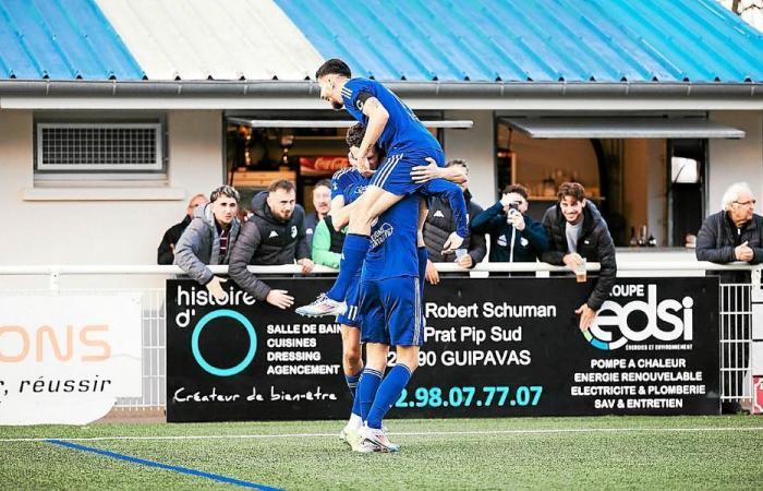 Últimos minutos de juego totalmente locos en los campos de fútbol amateur de Bretaña este fin de semana