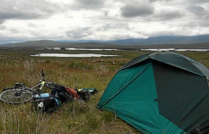 Desde Jugon-les-Lacs hasta los confines de Europa, 19.000 km en bicicleta en solitario por una buena causa