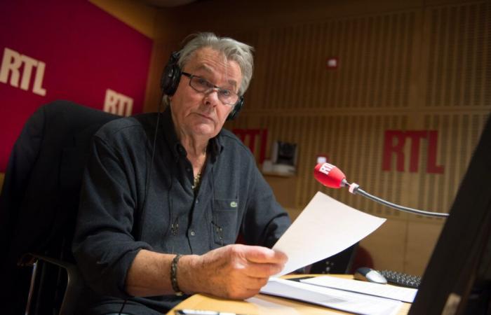 El día en que Alain Delon leyó las cartas de Poilus en RTL.