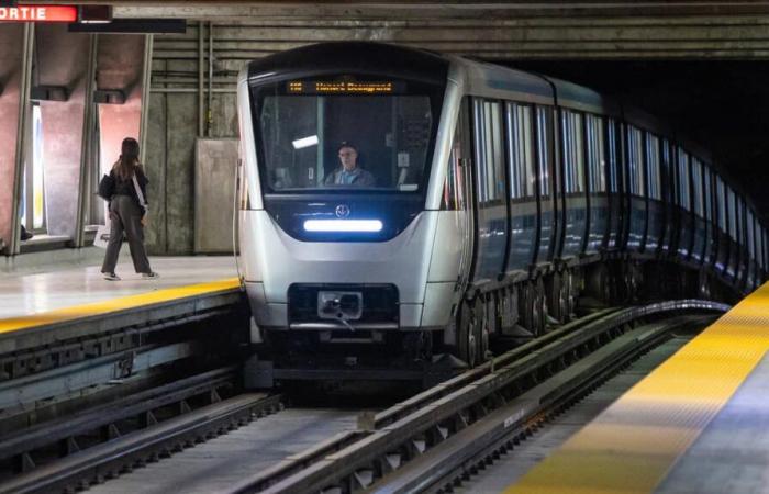 Reapertura de la estación Saint-Michel de la línea azul del metro