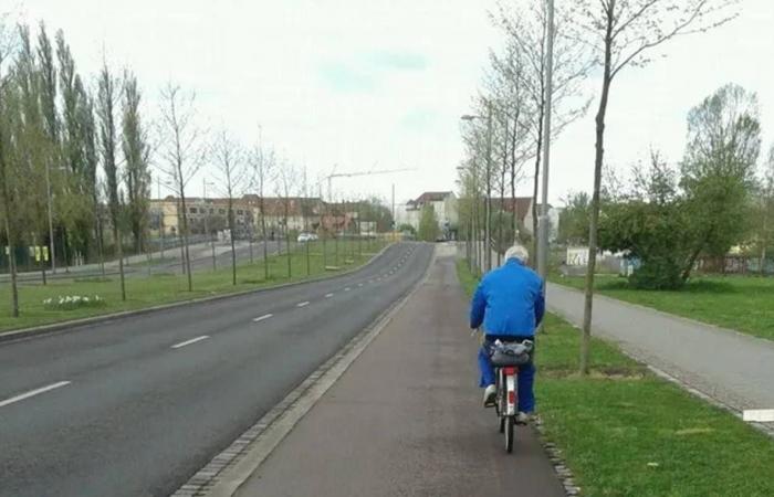 El Hombre de Azul, mascota de Limoges a pesar de sí mismo