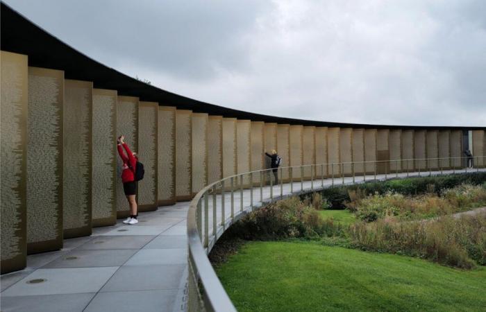 el Anillo de la Memoria, un homenaje a los soldados caídos en Nord-Pas-de-Calais