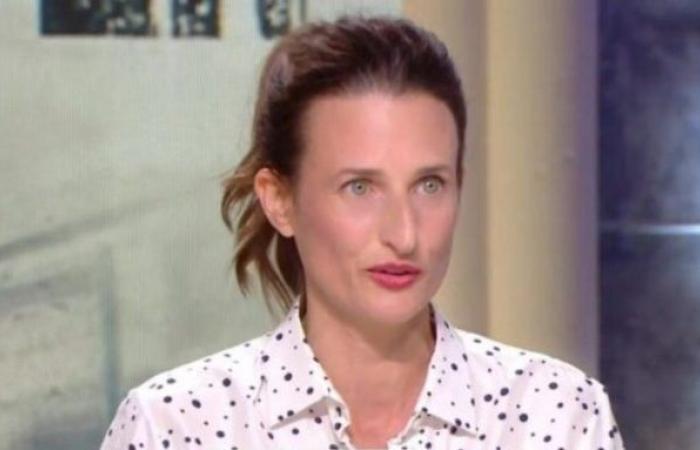 Camille Cottin estrena su apartamento parisino con un “pequeño toque italiano” en el barrio de su infancia