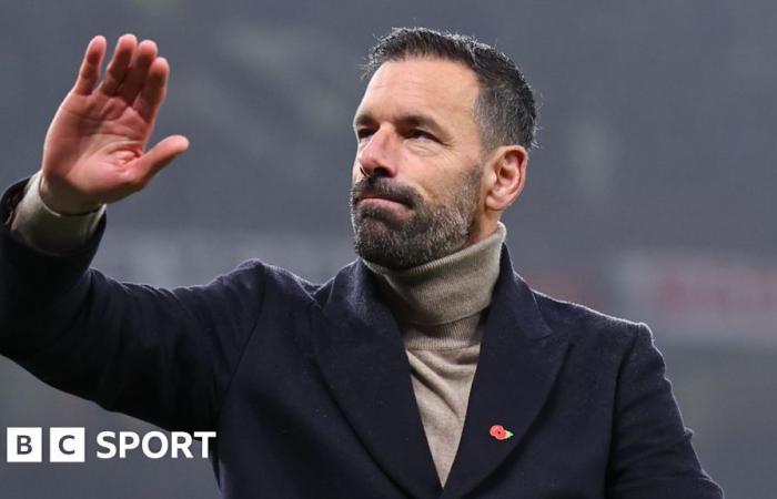 Ruud van Nistelrooy: el holandés sale del Man Utd porque el nuevo entrenador Ruben Amorim decide no mantenerlo en la trastienda