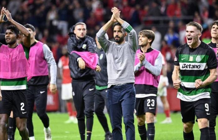 Manchester unido. El técnico Rubén Amorim recibió una gran ovación del Sporting en su último partido