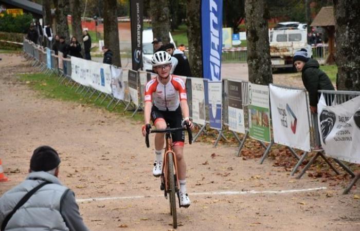 El ciclocross de Belmont-de-la-Loire todavía atrae a mucha gente