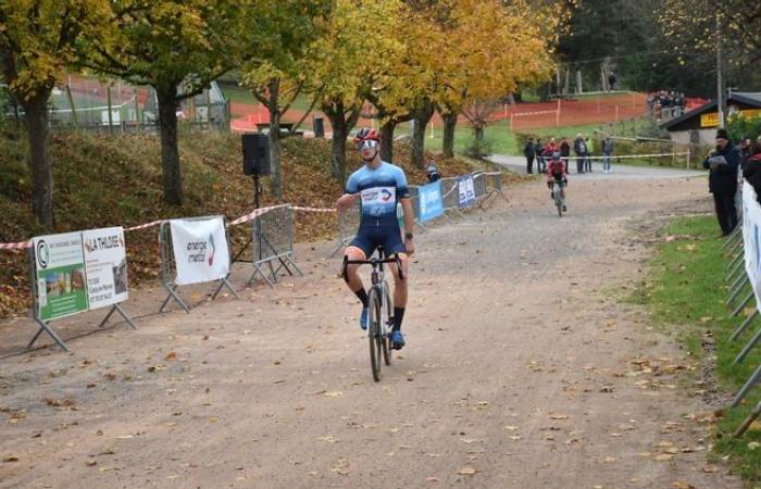 El ciclocross de Belmont-de-la-Loire todavía atrae a mucha gente