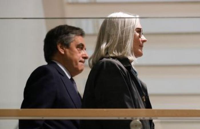 François Fillon propone pagar cerca de 700.000 euros a la Asamblea Nacional