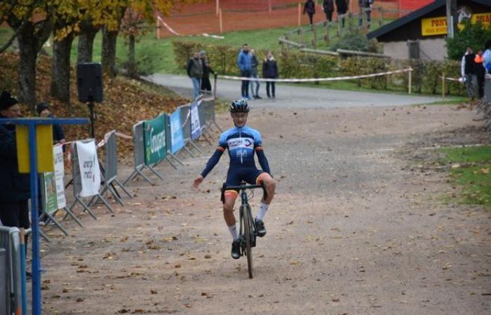 El ciclocross de Belmont-de-la-Loire todavía atrae a mucha gente