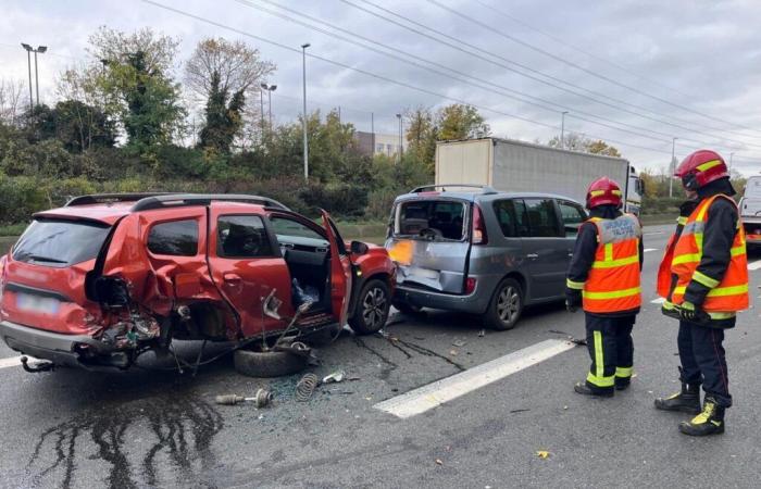 Seis víctimas en un accidente de tres vehículos en la A15