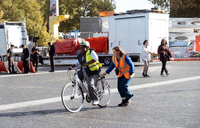 Gracias a clases de ciclismo, estas mujeres recuperan la ciudad