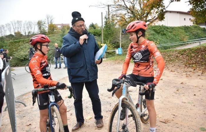 El ciclocross de Belmont-de-la-Loire todavía atrae a mucha gente