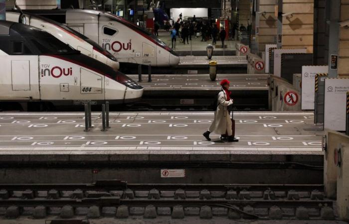 Huelgas de trenes y aviones a finales de año: ¿por qué, cómo, qué consecuencias?