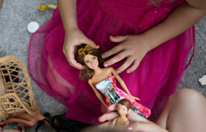 Mattel se disculpa después de indicar por error a los compradores de muñecas que visitaran un sitio para adultos