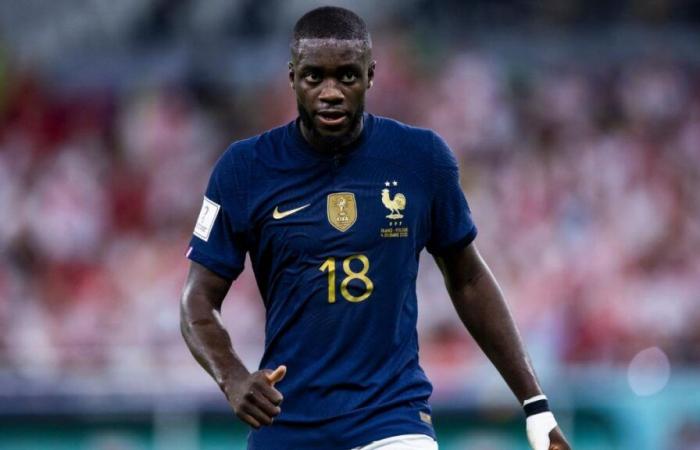 Dayot Upamecano defiende a Kylian Mbappé