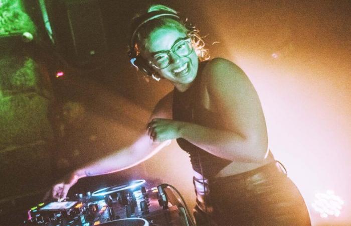 el DJ que mezcla baile funk, drum’n’bass y rave actuará en París