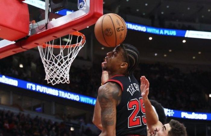 Cleveland Cavaliers 119, Chicago Bulls 113 en el United Center – Chicago Tribune