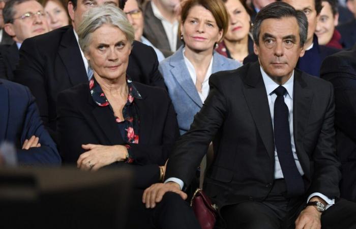 Así propone François Fillon “devolver el dinero”