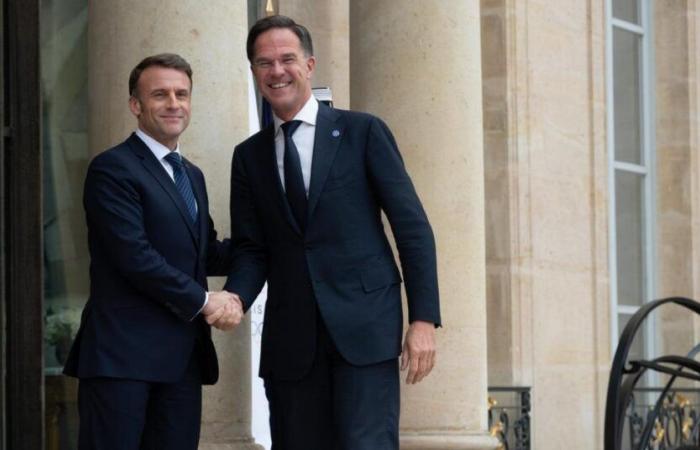 El apoyo a Ucrania debe seguir siendo una “prioridad absoluta”, según Emmanuel Macron y Mark Rutte.