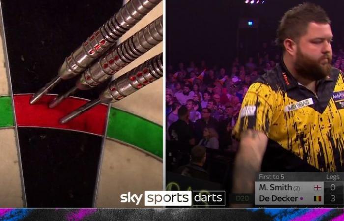 Grand Slam de Dardos 2024: Michael van Gerwen y Michael Smith sufren salidas tempranas tras la derrota ante Ryan Joyce | Noticias de dardos