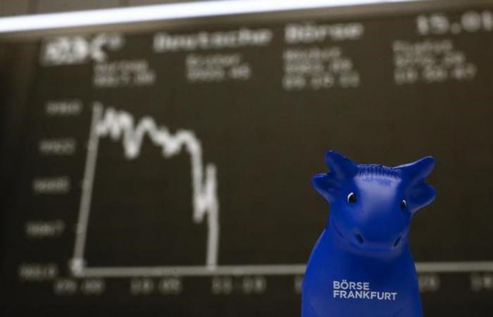 Las acciones europeas caen; La inflación alemana supera el 2% Por Investing.com