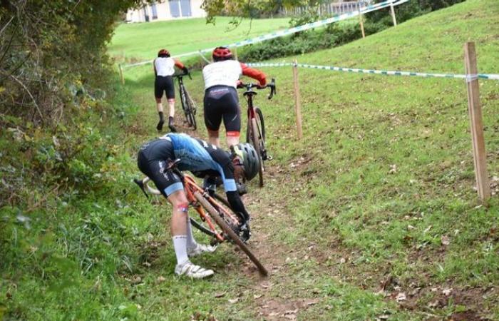 El ciclocross de Belmont-de-la-Loire todavía atrae a mucha gente