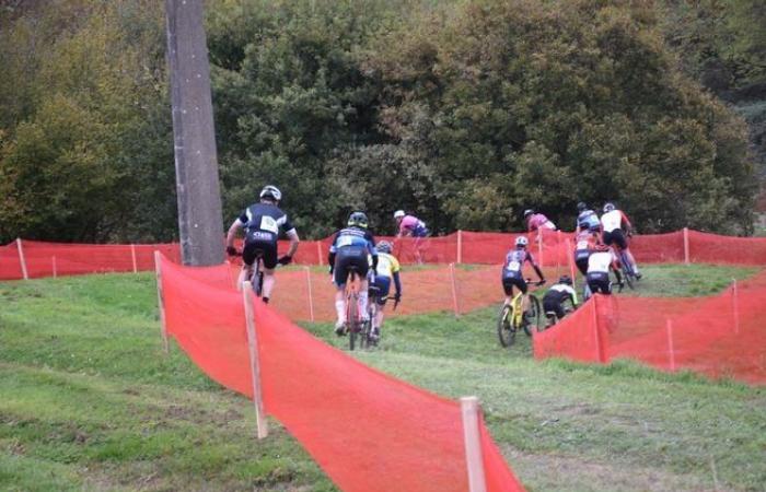 El ciclocross de Belmont-de-la-Loire todavía atrae a mucha gente