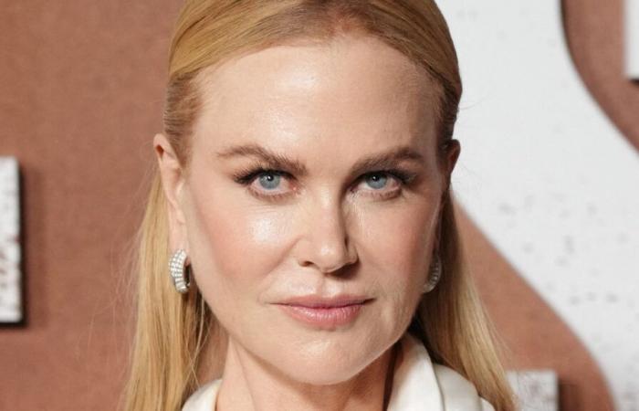 Nicole Kidman se atreve con un impecable y transparente vestido de encaje