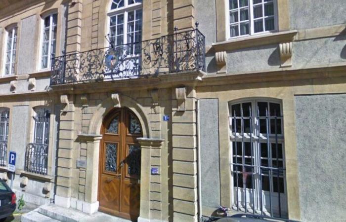 El profesor que tuvo relaciones sexuales con alumnos gana su caso en la justicia de Neuchâtel – rts.ch