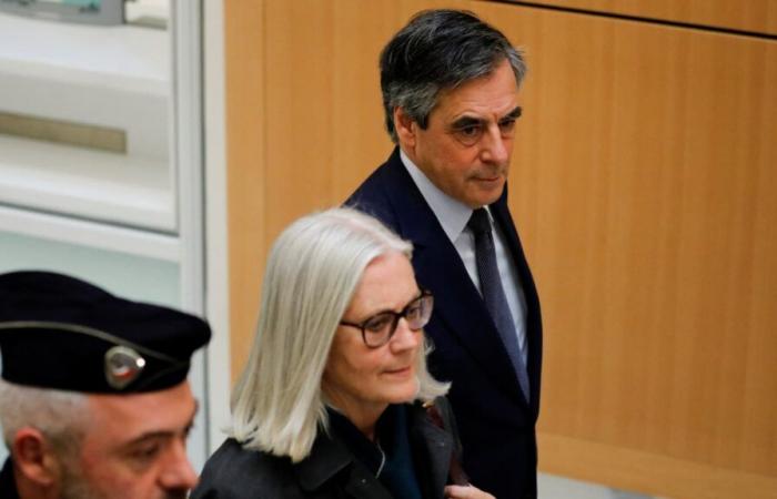 François Fillon se ofrece a “devolver el dinero”