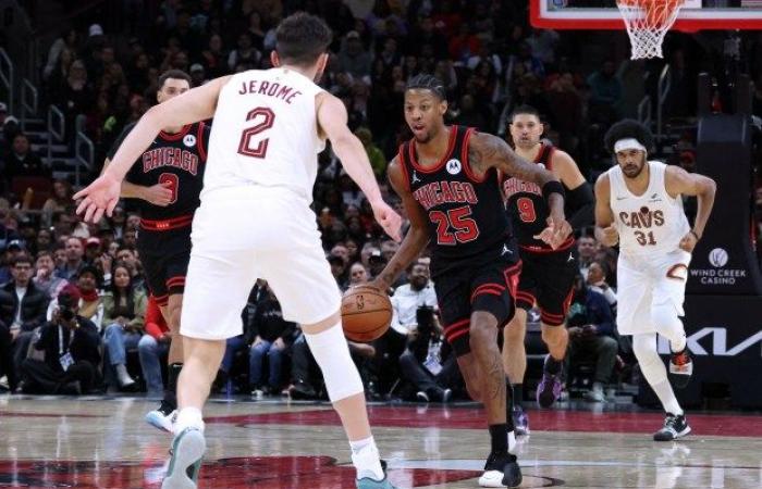 Cleveland Cavaliers 119, Chicago Bulls 113 en el United Center – Chicago Tribune