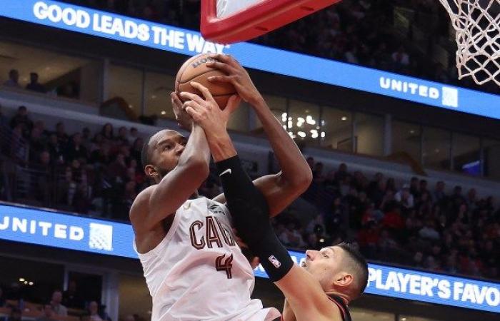 Cleveland Cavaliers 119, Chicago Bulls 113 en el United Center – Chicago Tribune