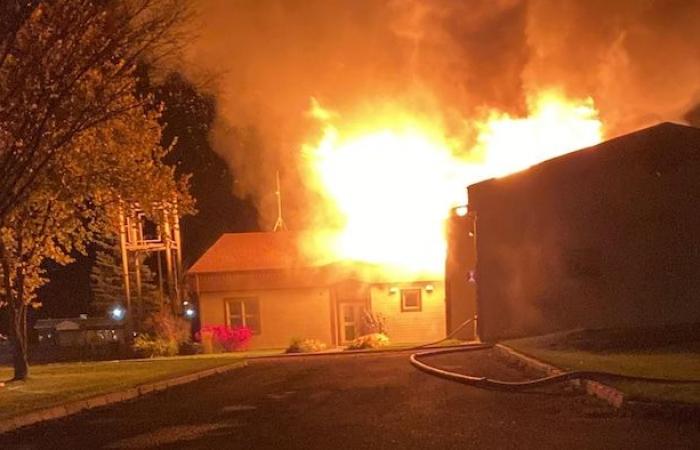 Detienen a un menor relacionado con el incendio en el centro comunitario de Sayabec