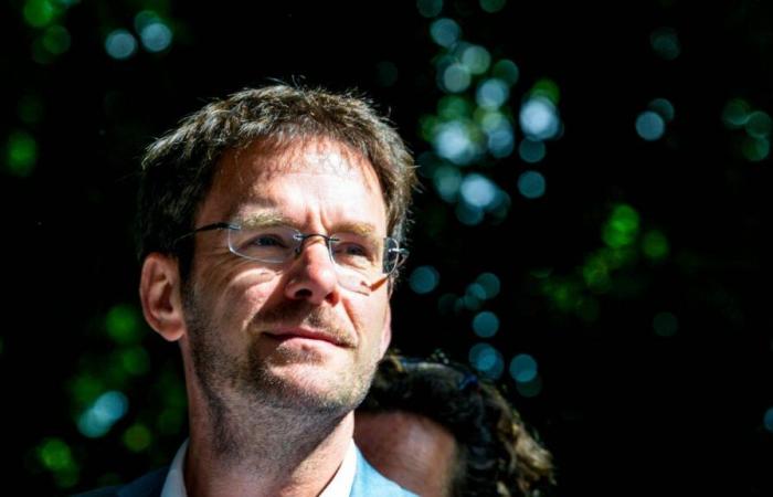 Hollande, Faure, Glucksmann… Brindan apoyo a Nicolas Mayer-Rossignol, que padece cáncer