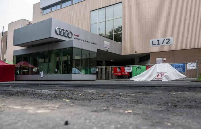 Incidente en Audi Bruselas: los trabajadores secuestraron a la dirección en una oficina, uno de ellos resultó levemente herido