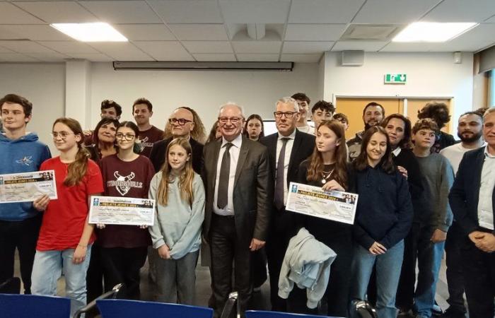 La creatividad y la motivación de los jóvenes premiadas por el Caf du Gard con los premios a la innovación