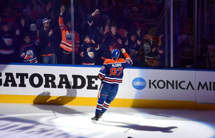 Noche mágica para McDavid, que está a sólo un punto de los 1.000