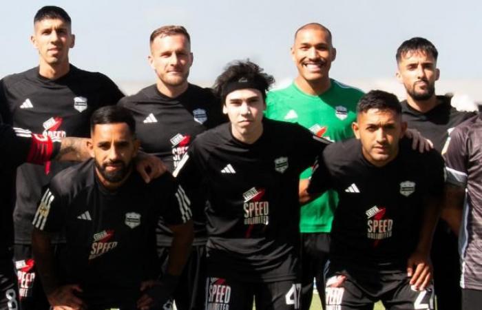 un influencer establecido brevemente en el Campeonato Argentino (Fútbol)